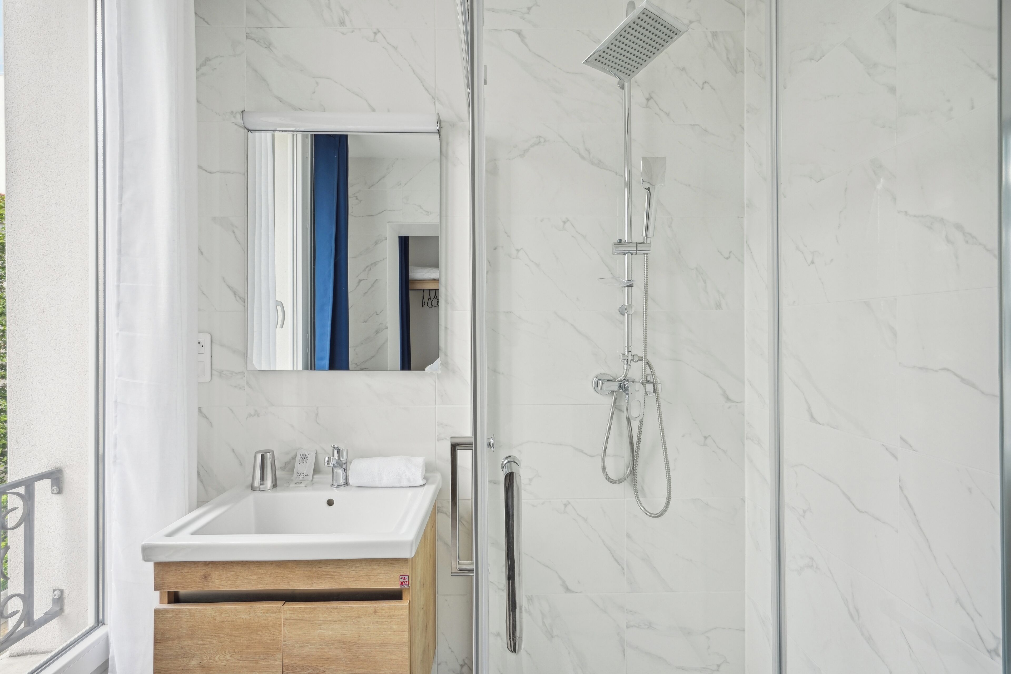 Photo - Hotel Le National Clichy Paris