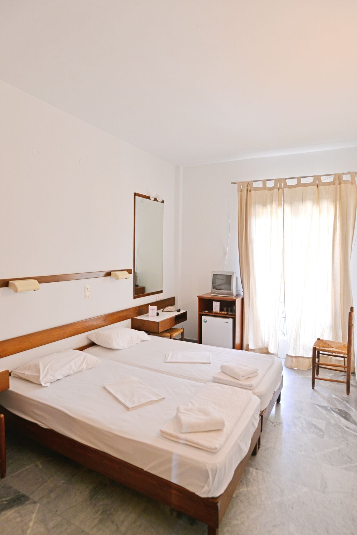 Een kluis op de kamer, verduisterende gordijnen, gratis wifi, beddengoed