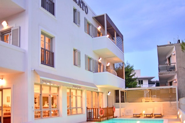 Front of property - evening/night