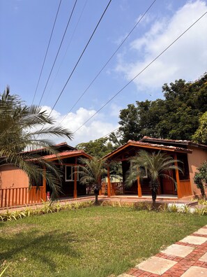 Deluxe Cottage - Palm Green Club (Kheda)