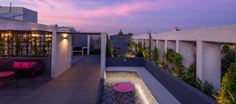 NIU Modern & Centric Lofts