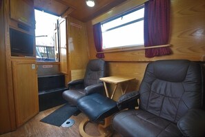 Romantic Mobile Home | Living room | 19-inch flat-screen TV with digital channels, TV, DVD player - Floating Holidays (Stockport)