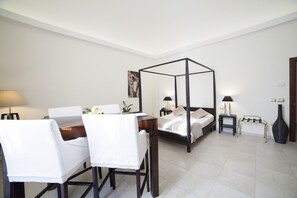 Junior Suite | Desk, soundproofing, free WiFi, bed sheets - La Civetta (Foggia)