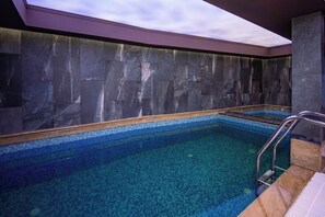 Indoor pool, open 10:00 AM to 8:00 PM, pool loungers - Hotel Tsarevets (Veliko Tarnovo)