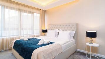 Panoramic Double Room | Minibar, in-room safe, desk, laptop workspace