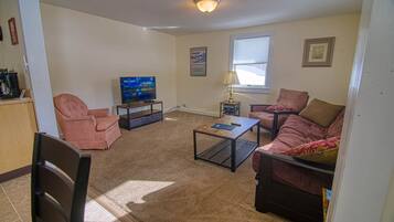 Smart TV, DVD player, stereo, offices