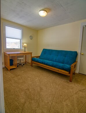 Smart TV, DVD player, stereo, offices