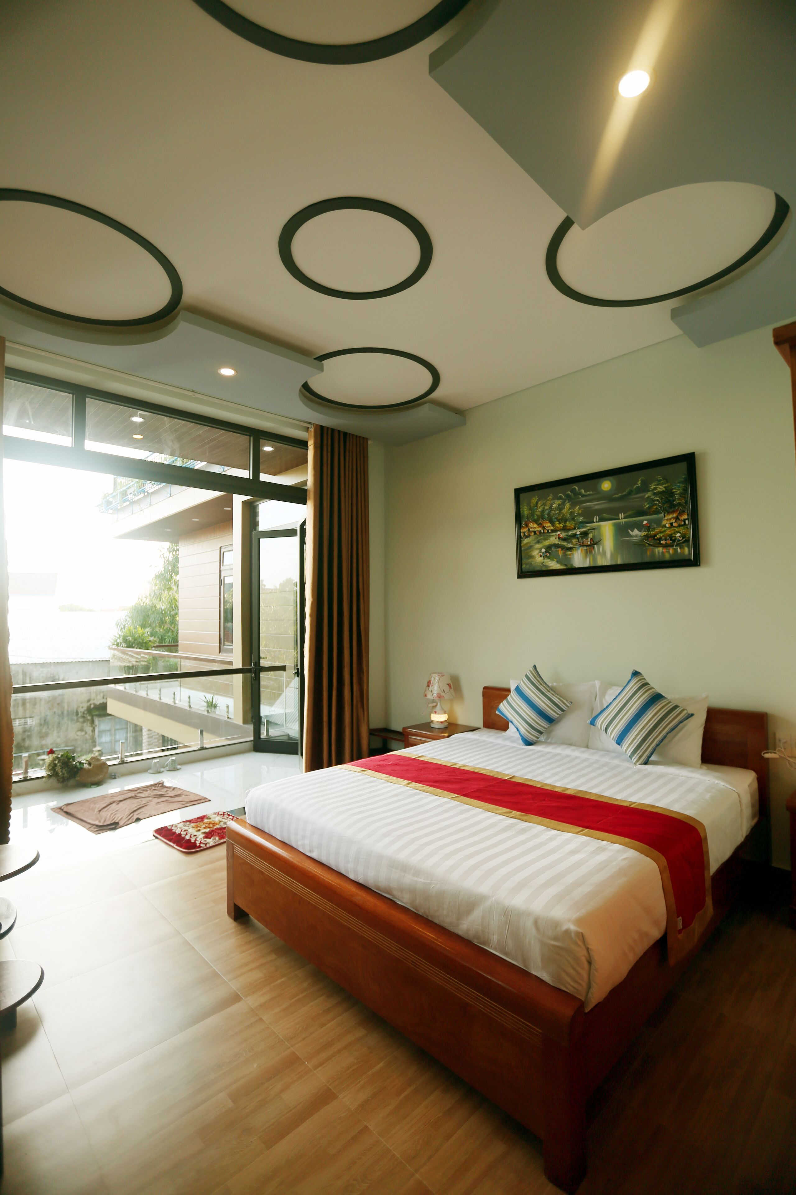 5 bedrooms, WiFi