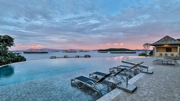 2 piscinas al aire libre, cabañas de piscina gratuitas, sombrillas