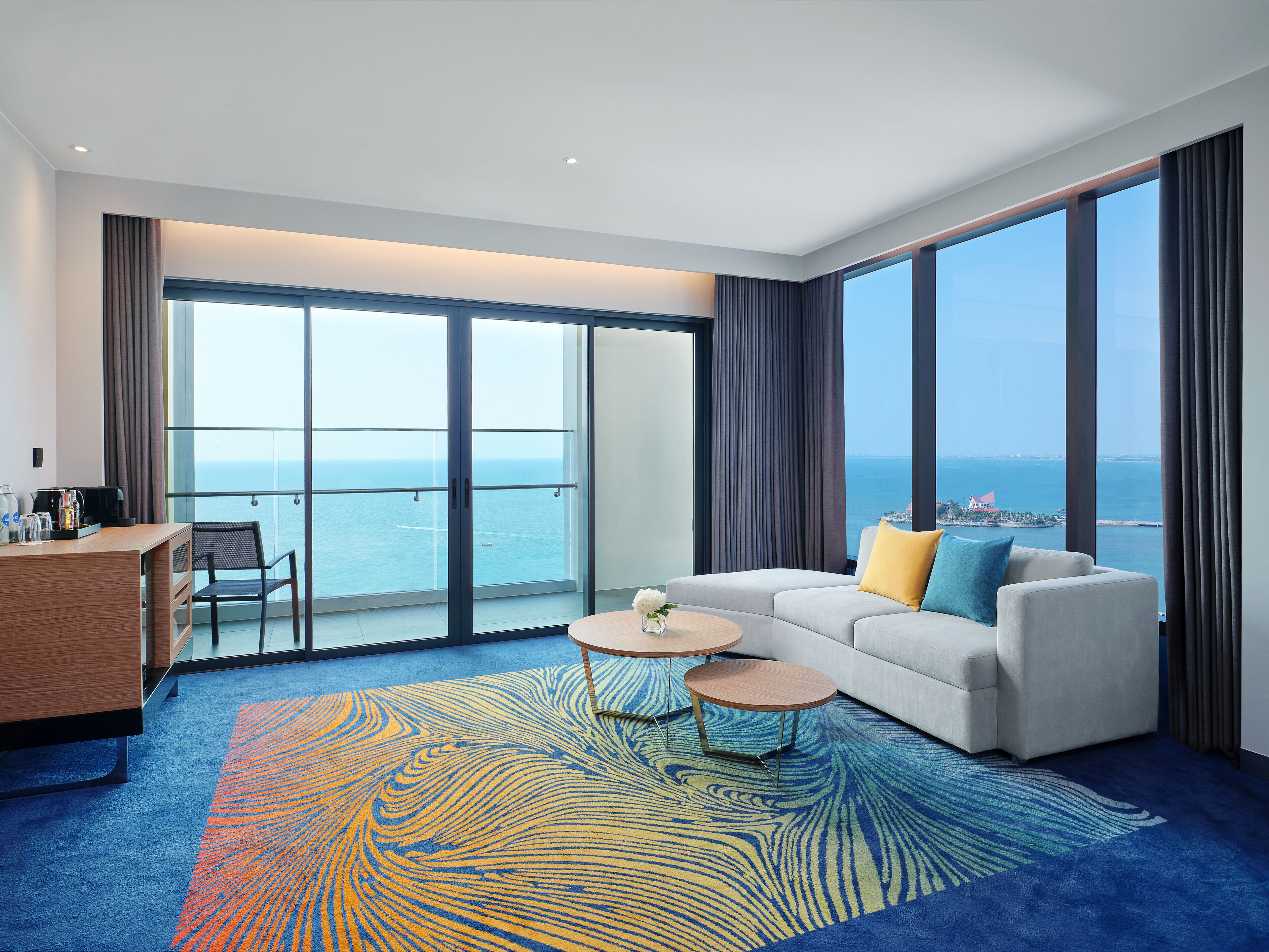 junior suite, lounge access, balcony, sea view - 1 king bed | beach/ocean view
