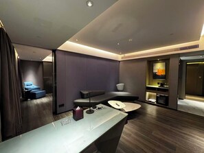 Privilege, Suite, 1 Tempat Tidur King | Kedap suara