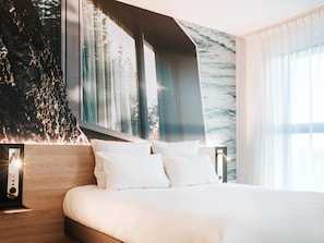 Phòng Superior, 1 giường đôi | Minibar, két bảo mật tại phòng, phòng cách âm