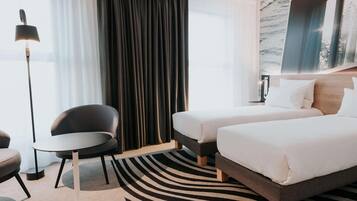 Minibar, in-room safe, soundproofing, free WiFi