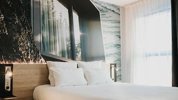 Minibar, in-room safe, soundproofing, free WiFi