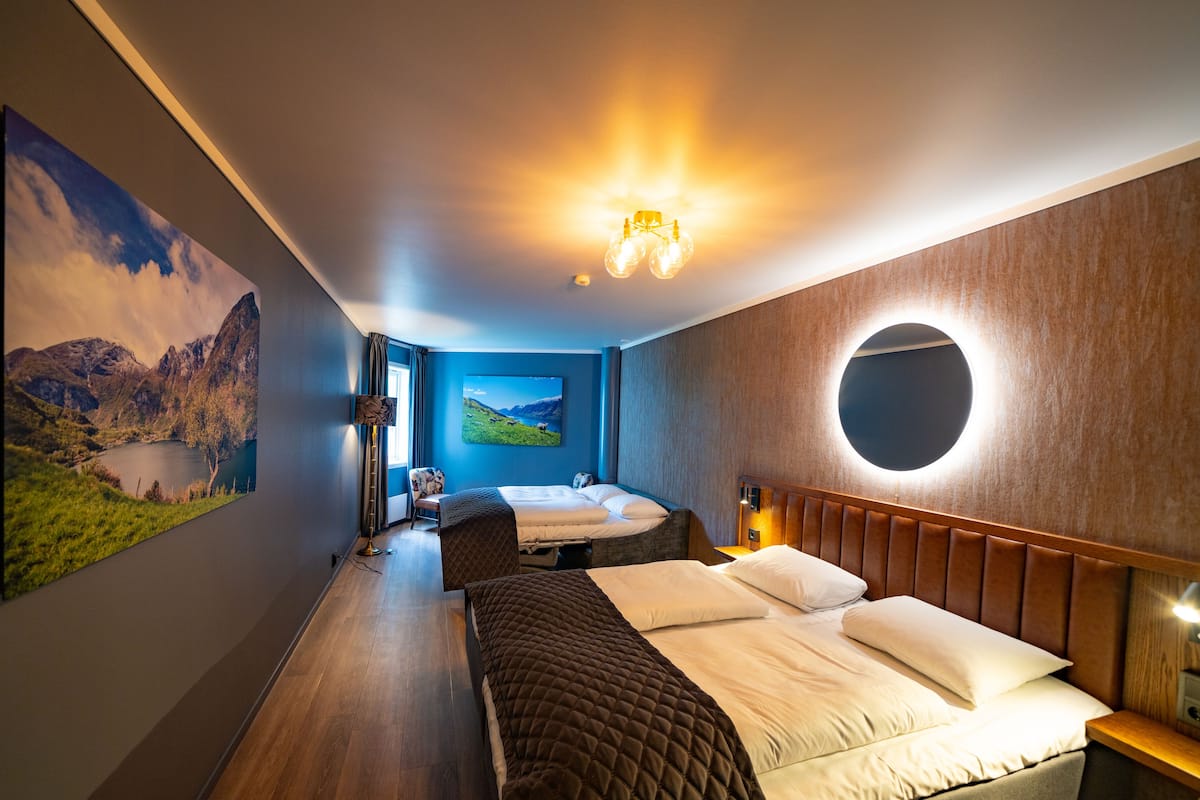 deluxe quadruple room | 1 bedroom, free wifi, bed sheets