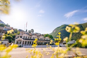 Front of property - Hotel Aurlandsfjord (Aurland)