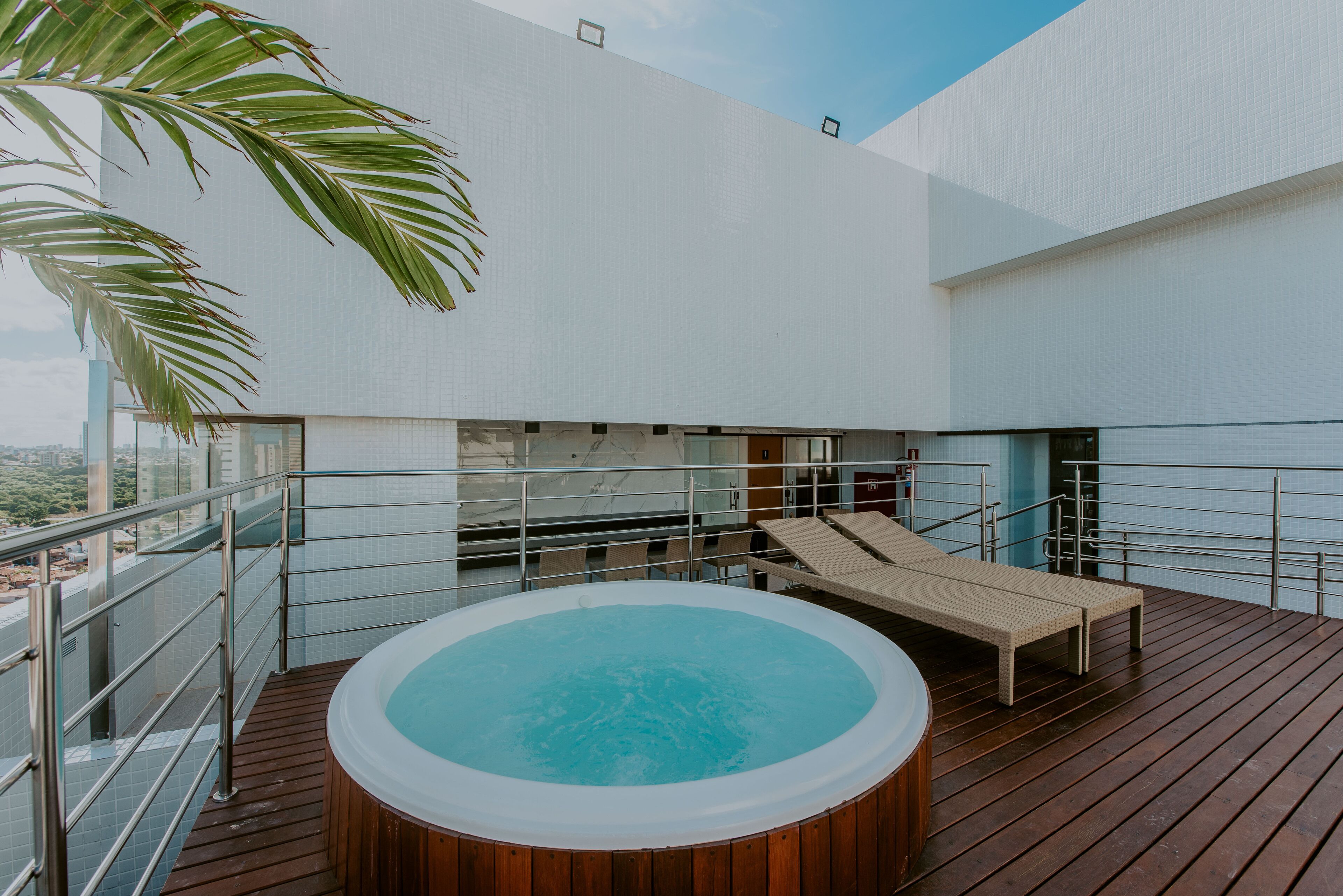 outdoor pool, open 8:00 am to 6:00 pm, pool loungers