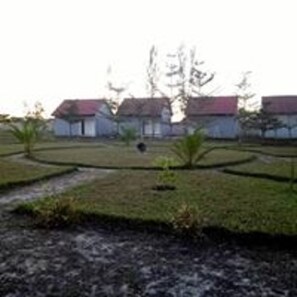 Front of property - evening/night - Moyo lodge (Lusaka)