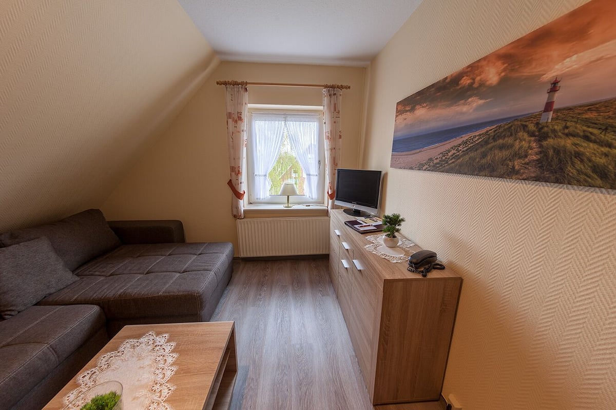 Apartment, 1 Bedroom | Living area