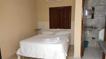 Quarto duplo econômico | 1 quarto, Wi-Fi de cortesia, roupa de cama