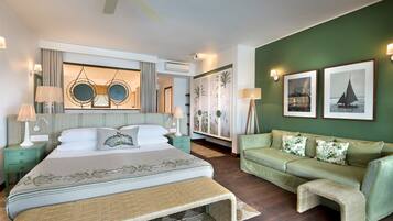 Premium Room | In-room safe, desk, free WiFi, bed sheets