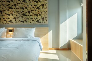 Superior King Room | Free WiFi - Plaai Play Hotel (Rayong)