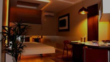 Suite Star, Hidromassagem | 1 quarto, frigobar, Wi-Fi de cortesia, roupa de cama