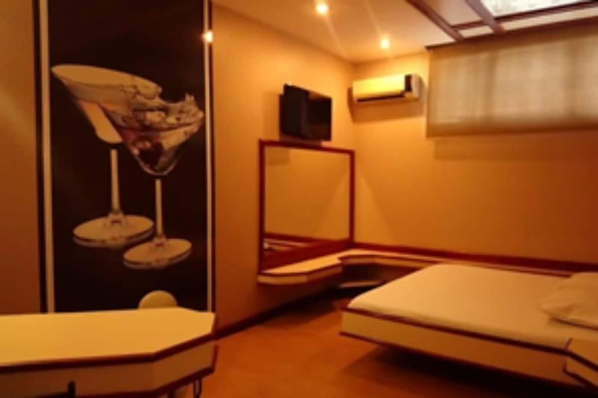 Suite | 1 bilik tidur, bar mini, Wi-fi percuma, cadar katil 