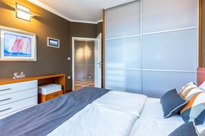 Coffres-forts dans les chambres, décoration personnalisée, bureau