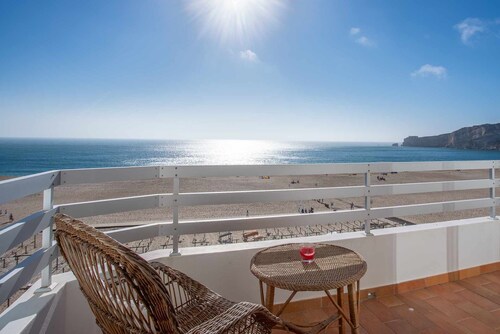 T2 Marysol Lomahuoneisto Nazaré