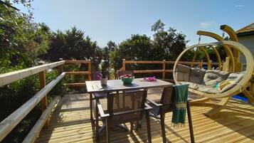 Costa Serena Cottage | Terrace/patio