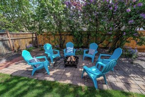 Terrace/patio - Luxury Meets Convenience in DT Location (Vancouver)