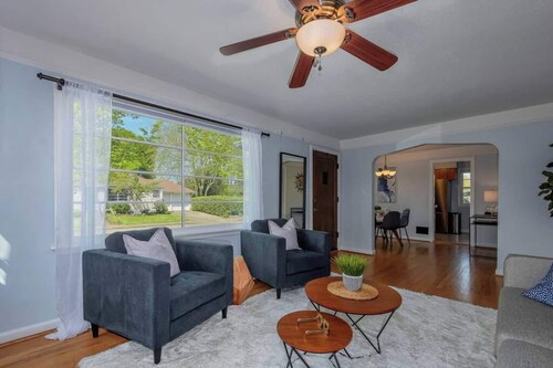 Luxury Meets Convenience in DT Location