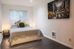 1 bedroom, iron/ironing board, free WiFi - This guest house is a 1 bedroom(s), 1 bathrooms, located in Vancouver, WA. (Vancouver)