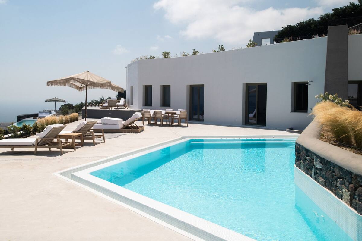 Villa, 2 Bedrooms | In-room safe, soundproofing, WiFi (free), bed sheets