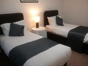 트윈룸 | 무료 WiFi