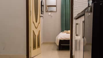 1 chambre, fer et planche à repasser, Wi-Fi, draps fournis