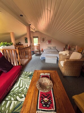 3 bedrooms, desk, iron/ironing board, WiFi - Vacation Rental with Private Pool (Ria-Sirach)