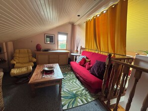 TV - Vacation Rental with Private Pool (Ria-Sirach)