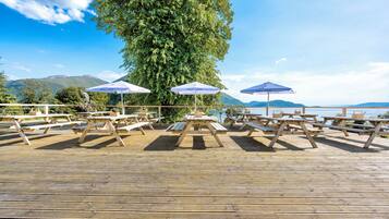 Sun deck