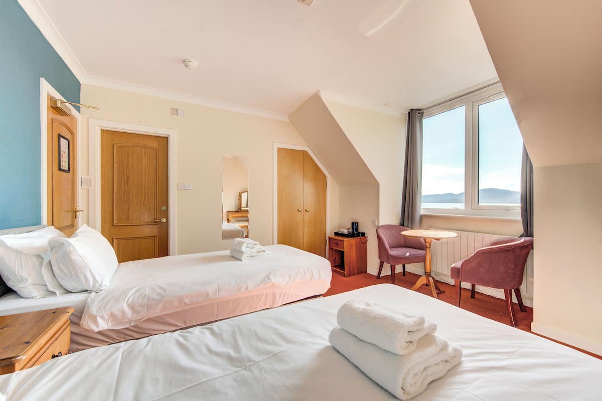 Standard Twin Room | 1 bedroom, individually decorated, individually furnished, desk
