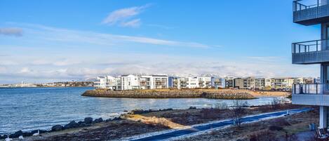 Deluxe-lejlighed | Strand-/havudsigt