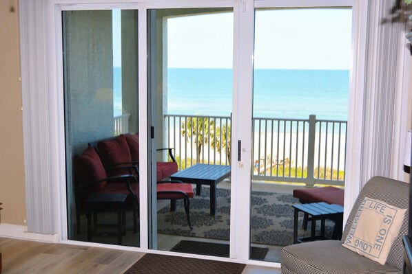 TV, DVD player, offices