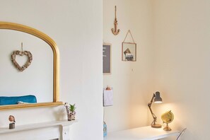 Apartment, 1 Bedroom | Living area | Flat-screen TV - The Funky Robin (Whitby)