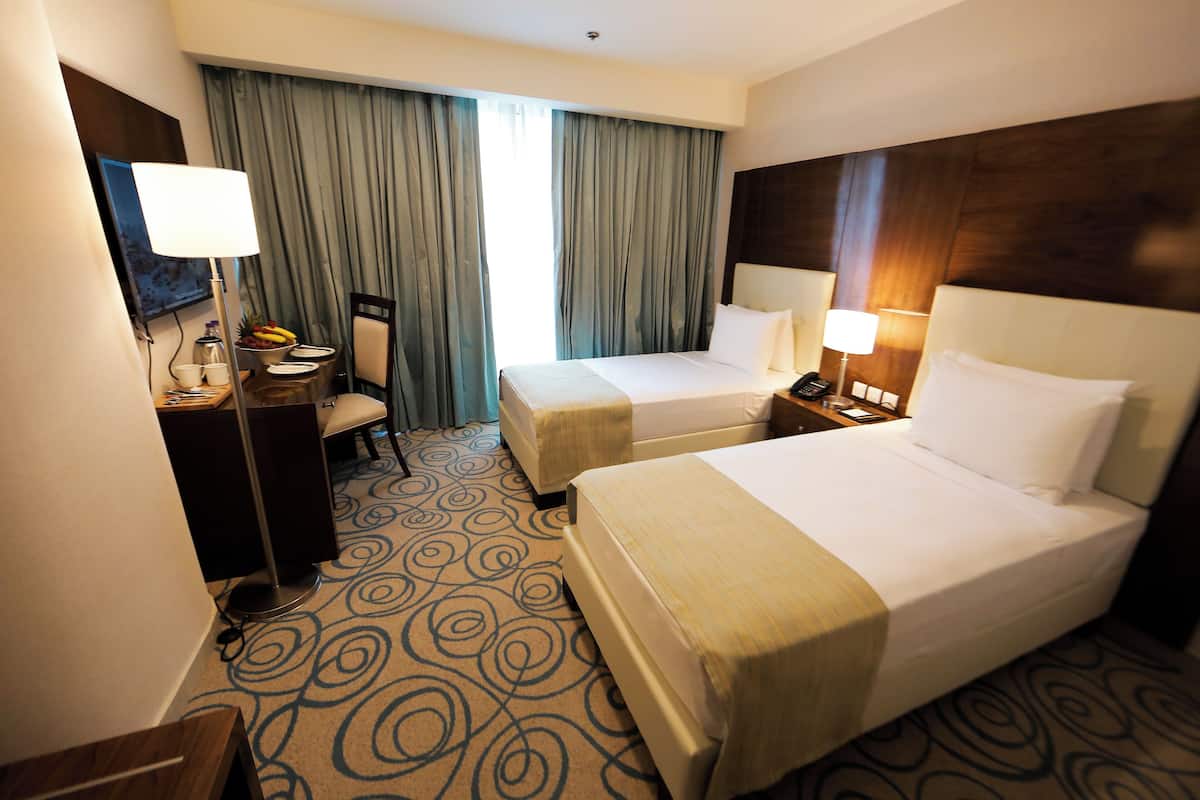 2 bedrooms, minibar, in-room safe, blackout drapes