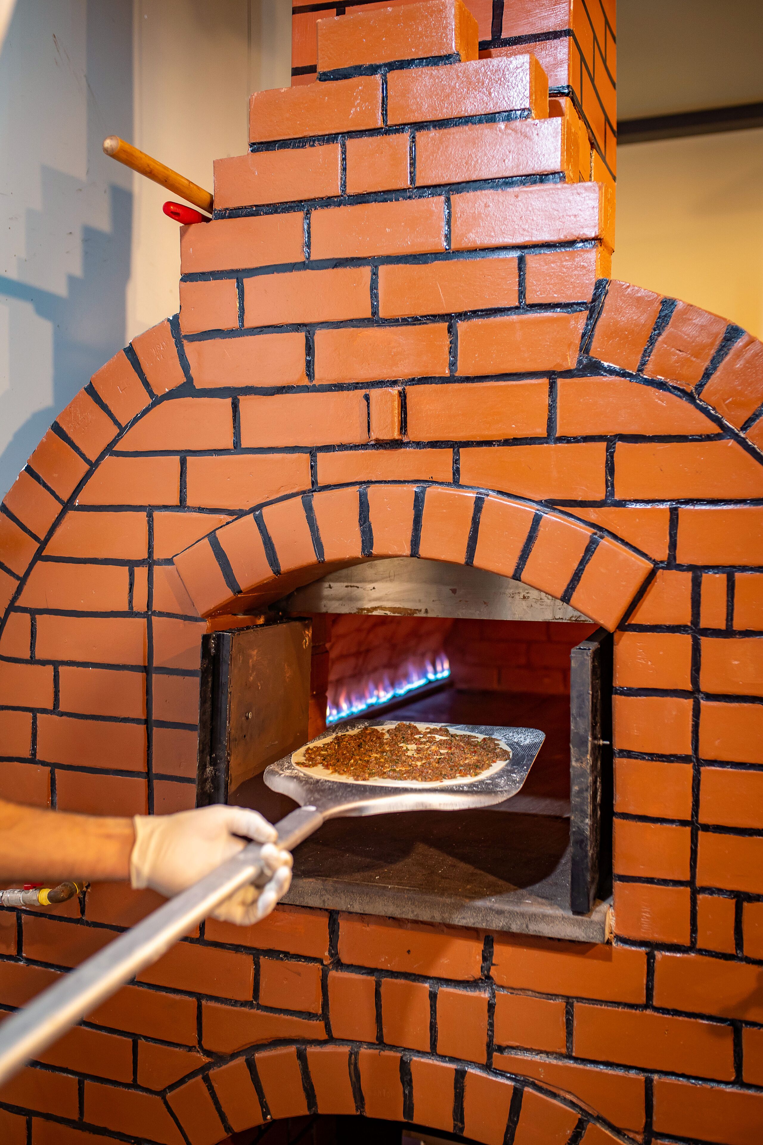 breakfast, lunch, dinner served; international cuisine