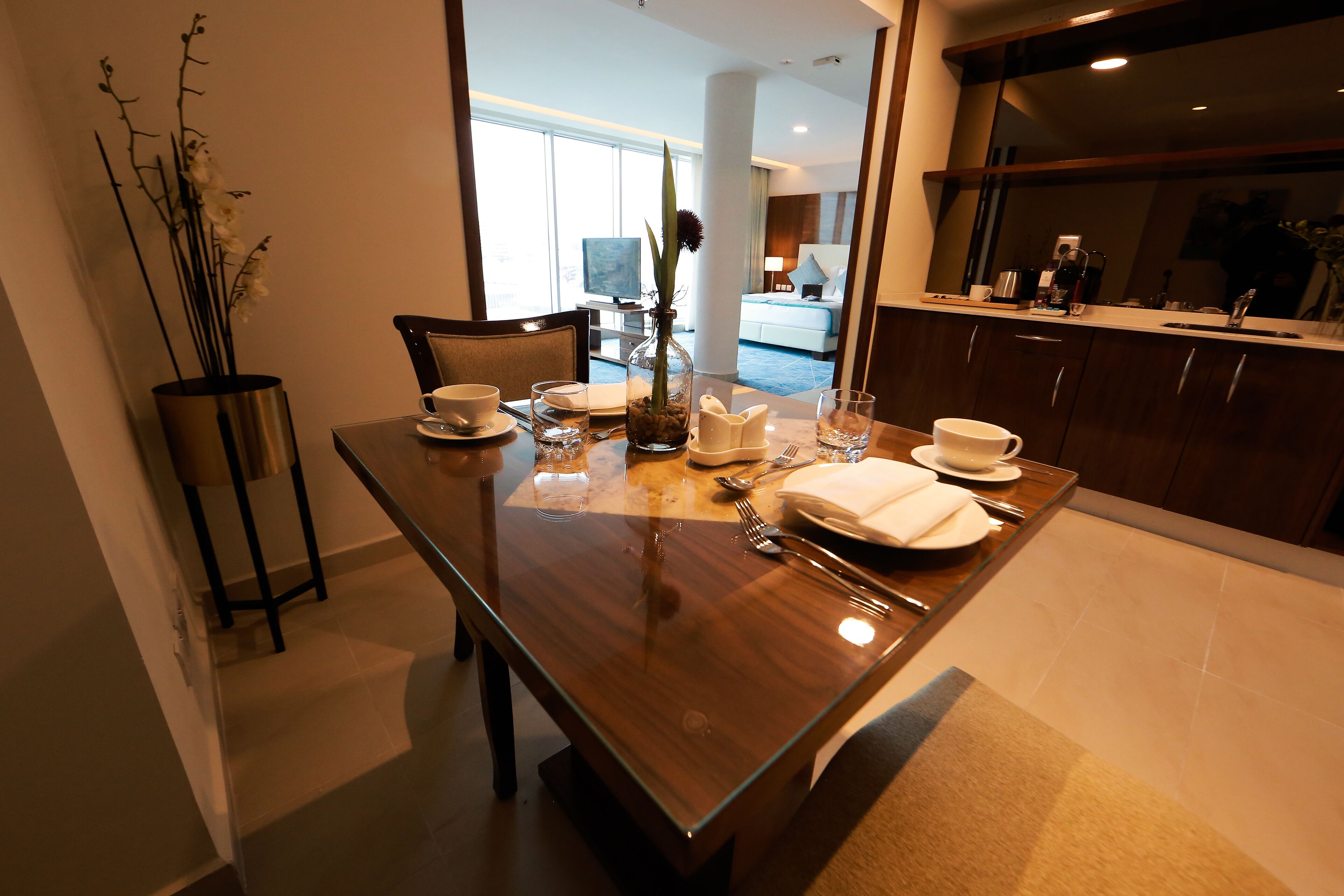 junior suite | in-room dining
