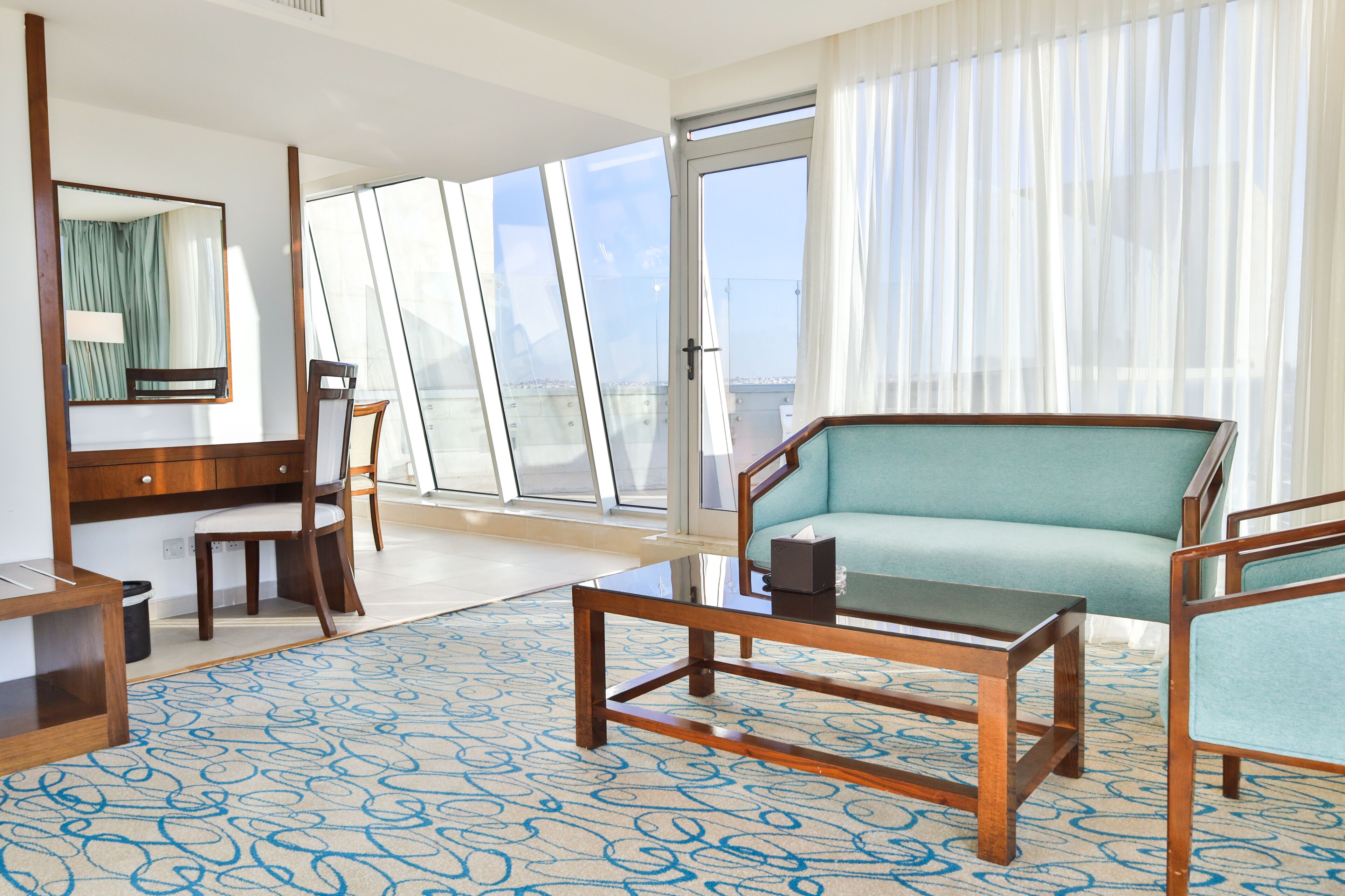 executive suite | living area | lcd tv