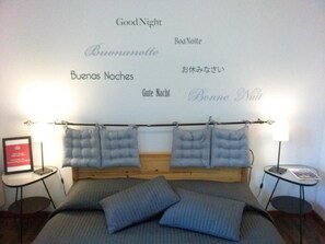 ダブルルーム 専用バスルーム (External) | 羽毛の掛け布団、遮光カーテン、WiFi (無料)