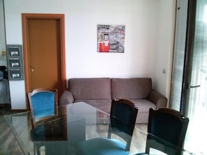 Coin salon dans le hall